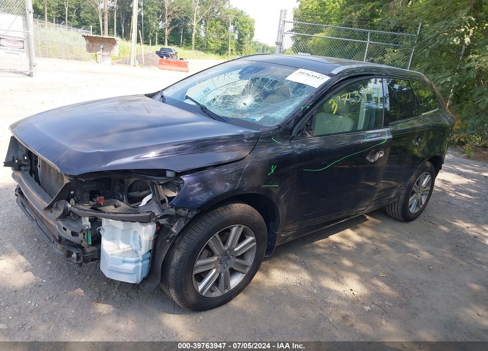 2017 VOLVO XC60 T5 INSCRIPTION VIN: YV440MDU4H2105885