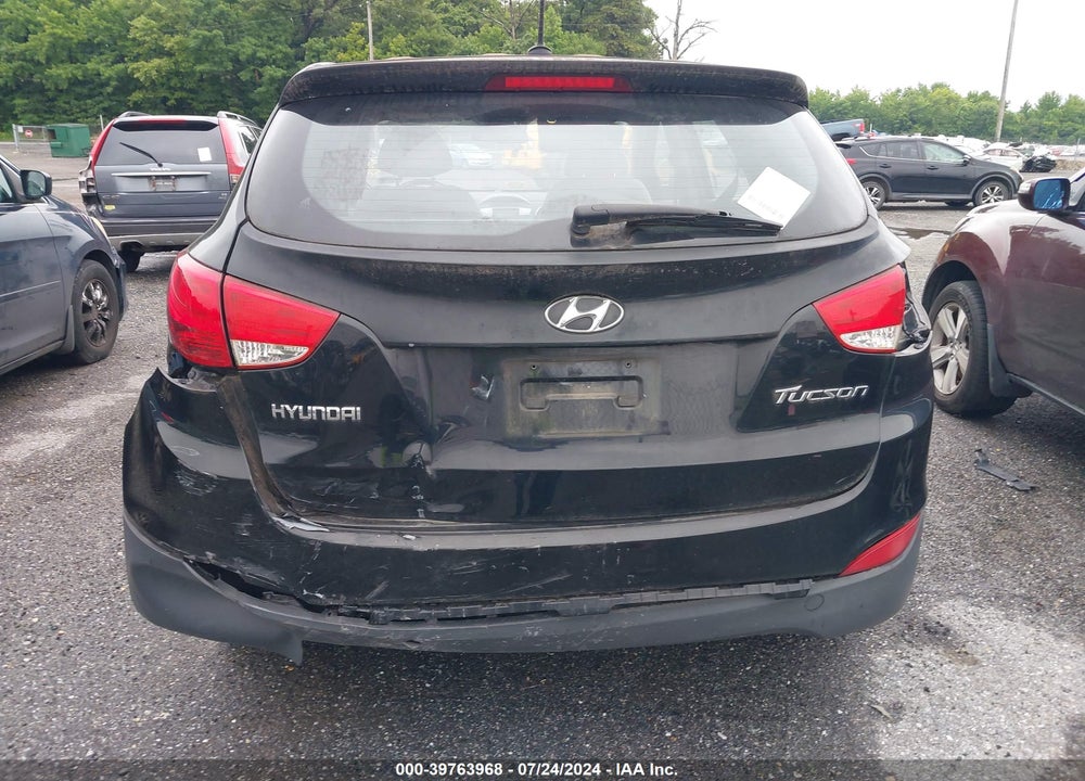 2010 HYUNDAI TUCSON GLS VIN: KM8JT3AC9AU038144