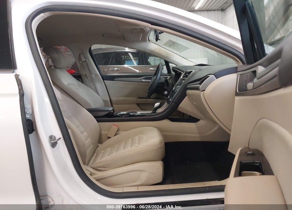 2014 FORD FUSION SE VIN: 3FA6P0HD2ER141758
