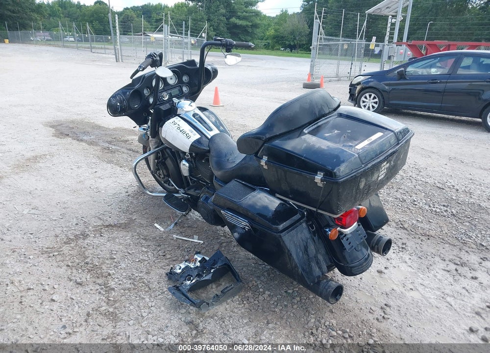 2009 HARLEY-DAVIDSON FLHX VIN: 1HD1KB4139Y678915