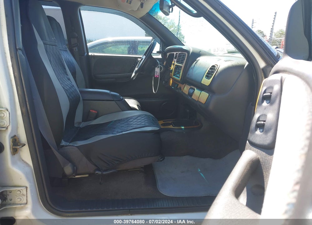 1998 DODGE DURANGO SLT VIN: 1B4HS28Y5WF155472