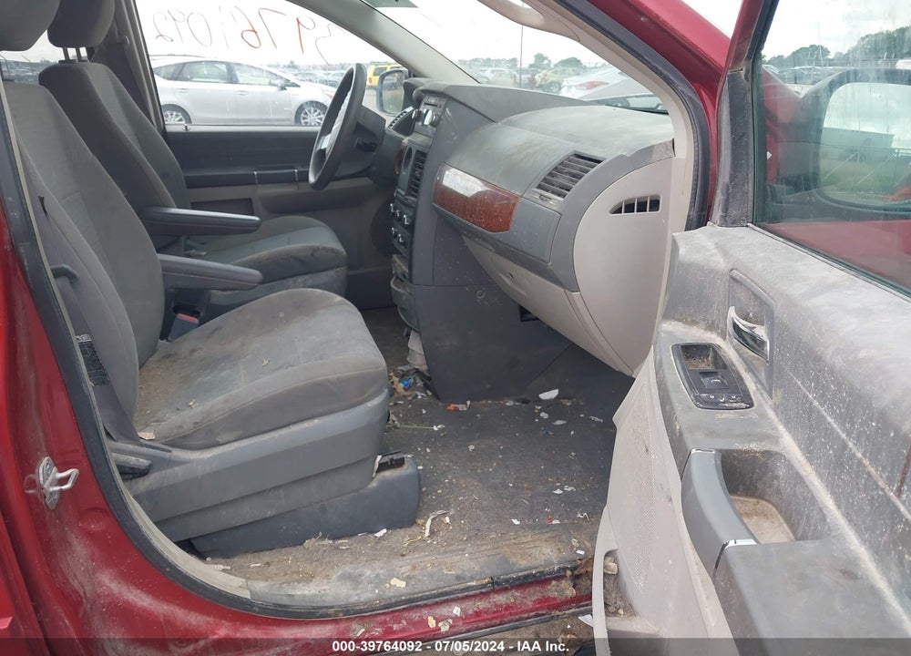 2008 CHRYSLER TOWN & COUNTRY LX VIN: 2A8HR44HX8R726779