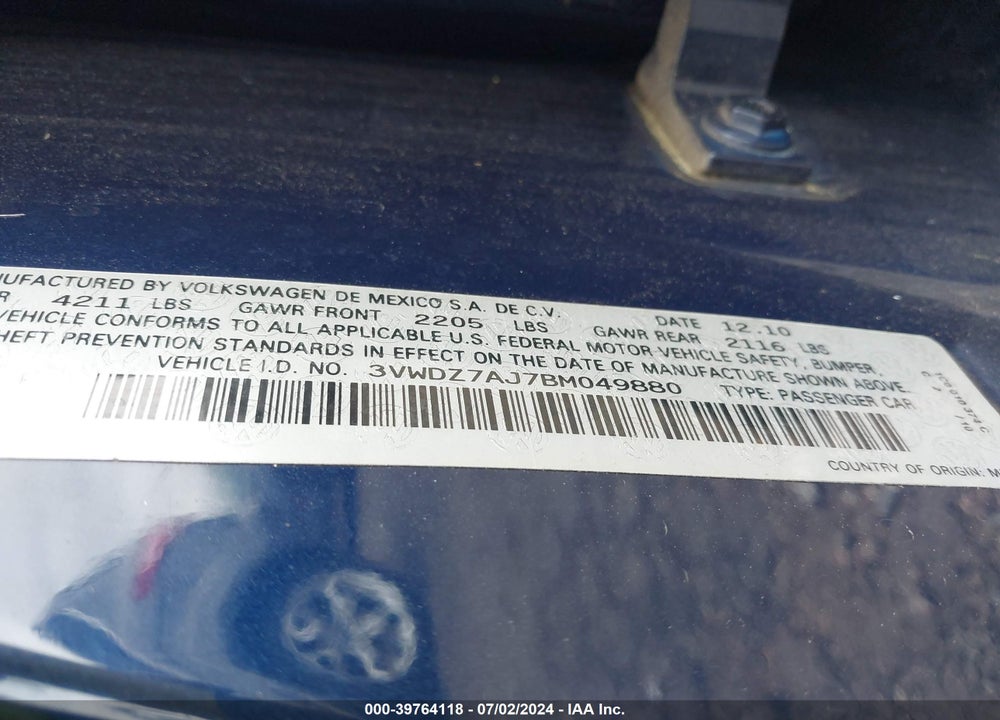2011 VOLKSWAGEN JETTA 2.5L SE VIN: 3VWDZ7AJ7BM049880
