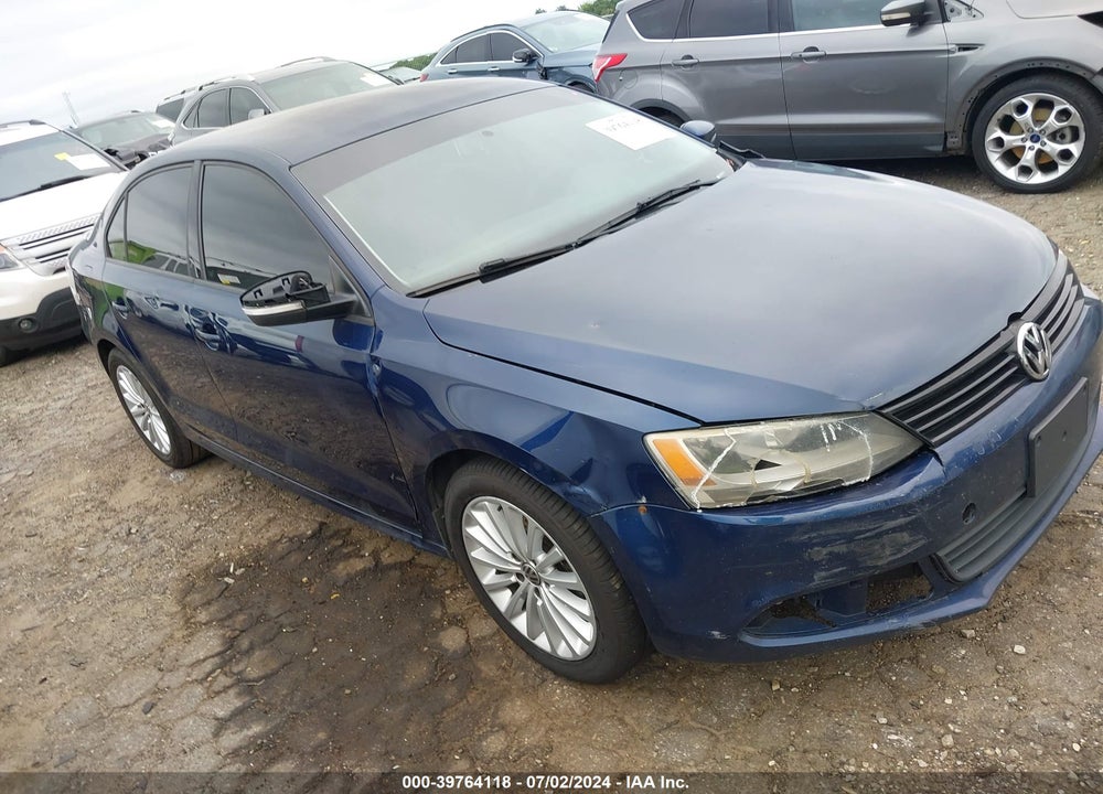 2011 VOLKSWAGEN JETTA 2.5L SE VIN: 3VWDZ7AJ7BM049880
