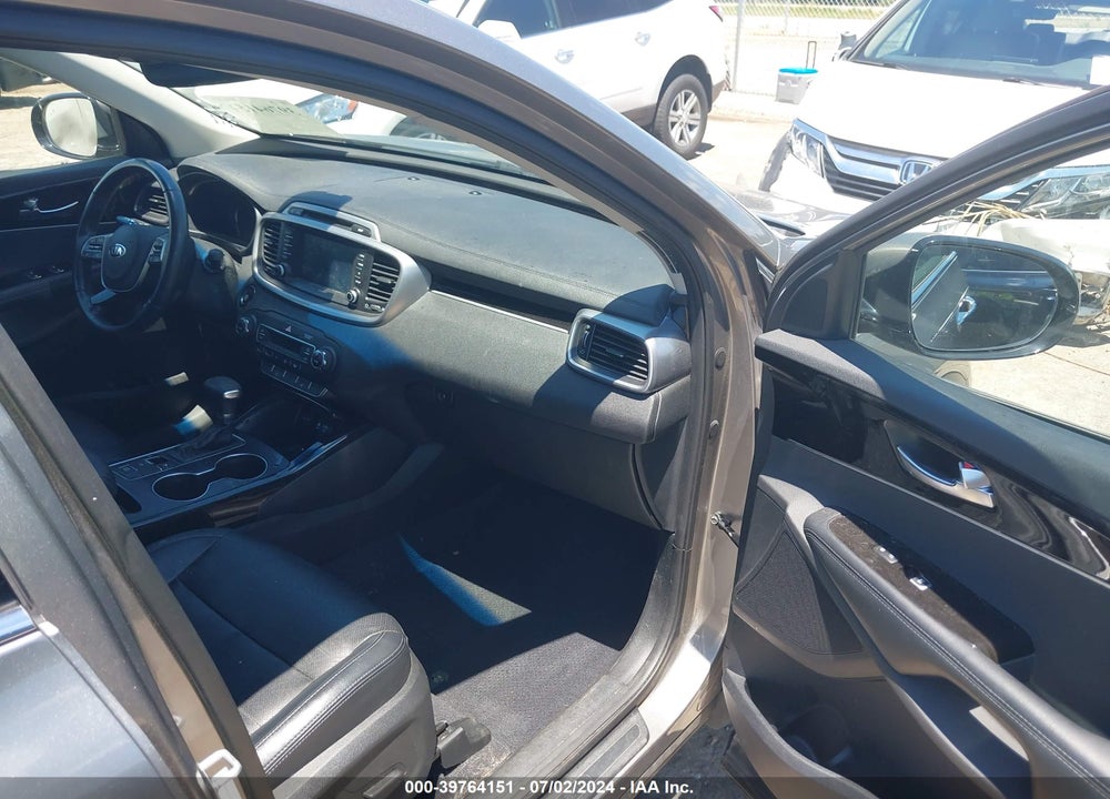 2019 KIA SORENTO 3.3L EX VIN: 5XYPH4A55KG503318