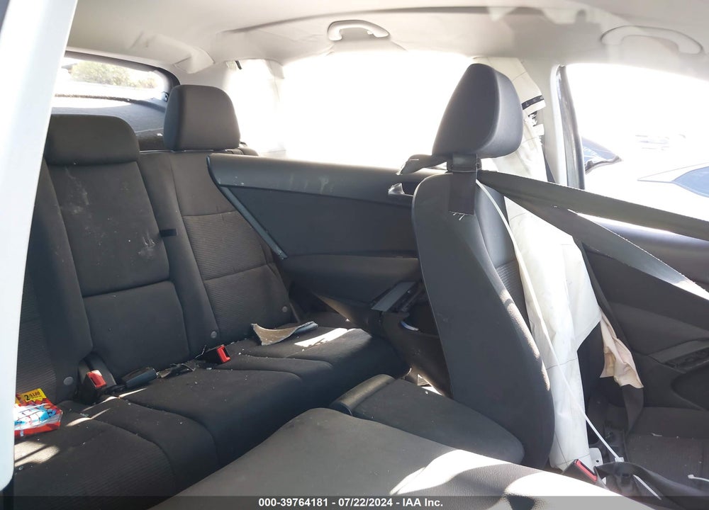 2015 VOLKSWAGEN TIGUAN S VIN: WVGAV7AX0FW523305