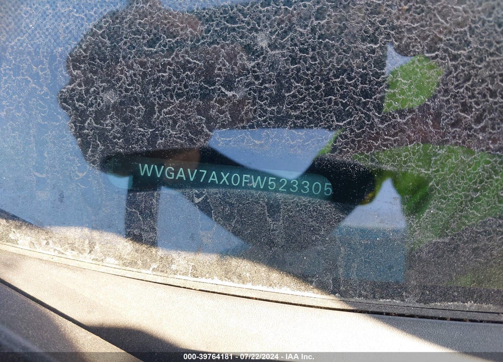 2015 VOLKSWAGEN TIGUAN S VIN: WVGAV7AX0FW523305