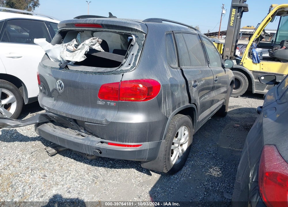 2015 VOLKSWAGEN TIGUAN S VIN: WVGAV7AX0FW523305