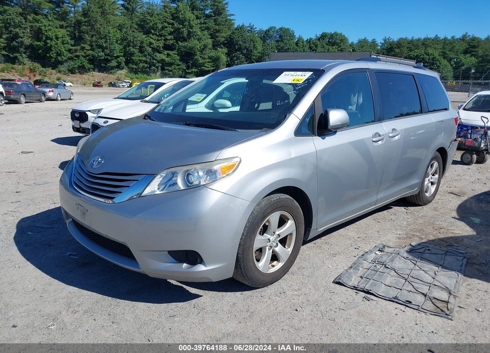 2015 TOYOTA SIENNA LE 8 PASSENGER VIN: 5TDKK3DC5FS667354