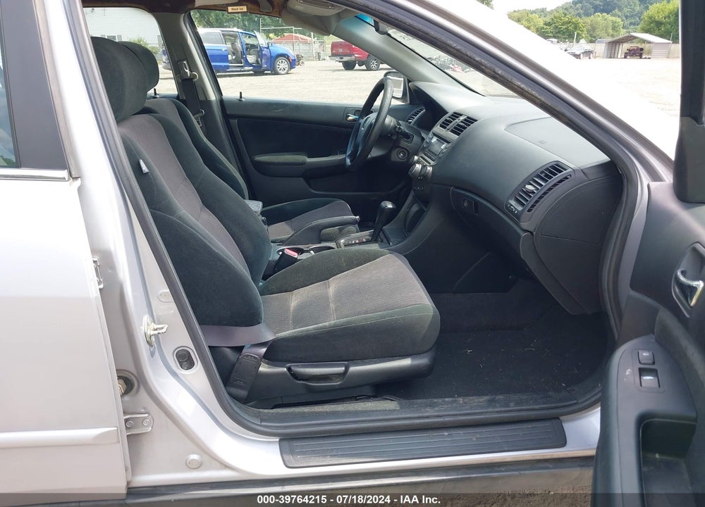 2004 HONDA ACCORD 2.4 LX VIN: 1HGCM56474A144705