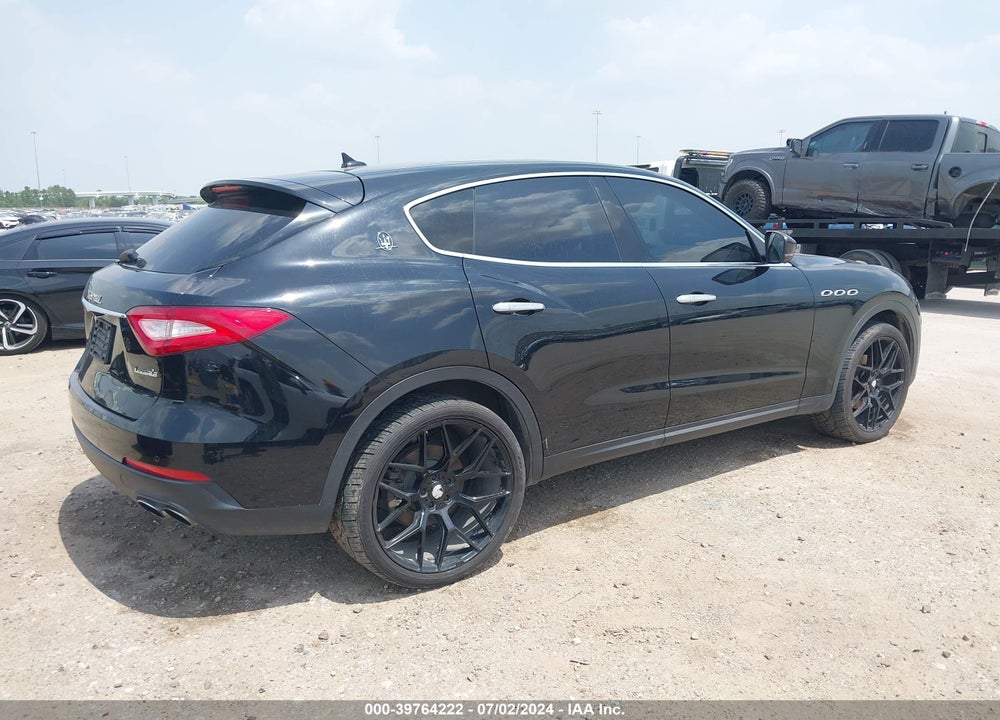 2017 MASERATI LEVANTE VIN: ZN661XUA2HX238629