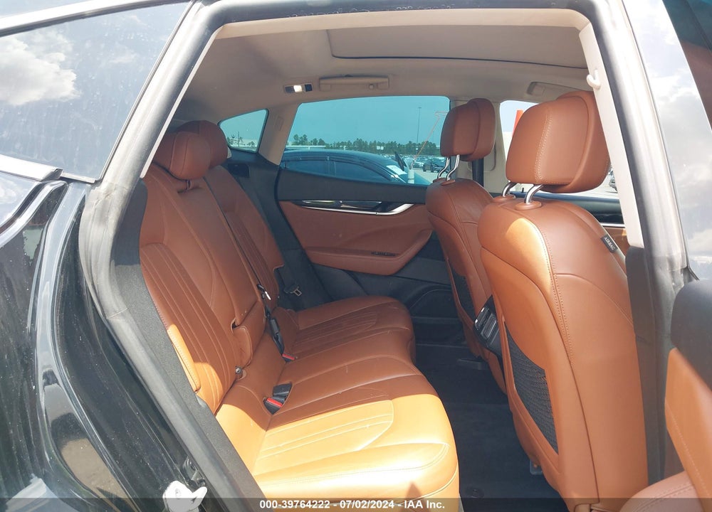 2017 MASERATI LEVANTE VIN: ZN661XUA2HX238629