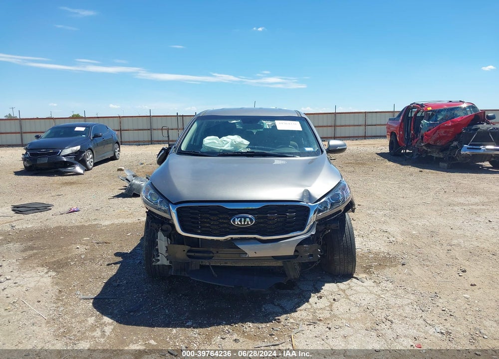 2019 KIA SORENTO 2.4L L VIN: 5XYPG4A30KG556493
