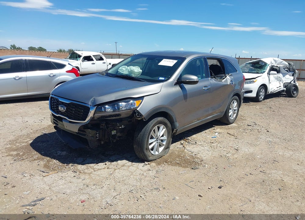 2019 KIA SORENTO 2.4L L VIN: 5XYPG4A30KG556493