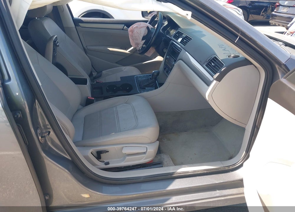 2014 VOLKSWAGEN PASSAT 1.8T WOLFSBURG EDITION VIN: 1VWAT7A33EC110119