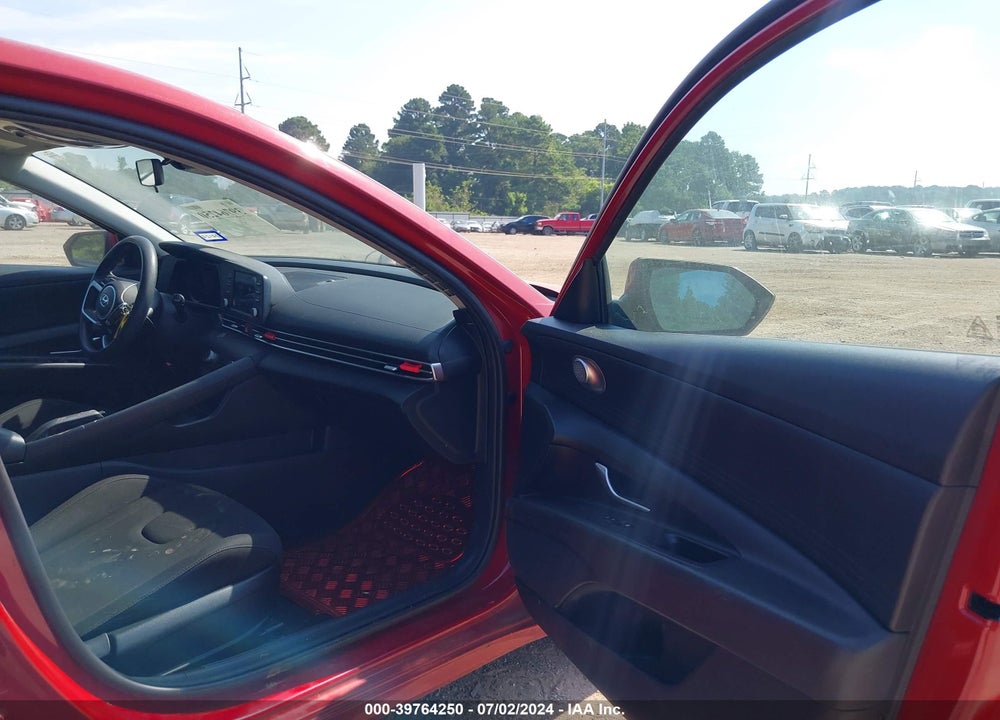 2022 HYUNDAI ELANTRA SEL VIN: KMHLM4AG5NU321645