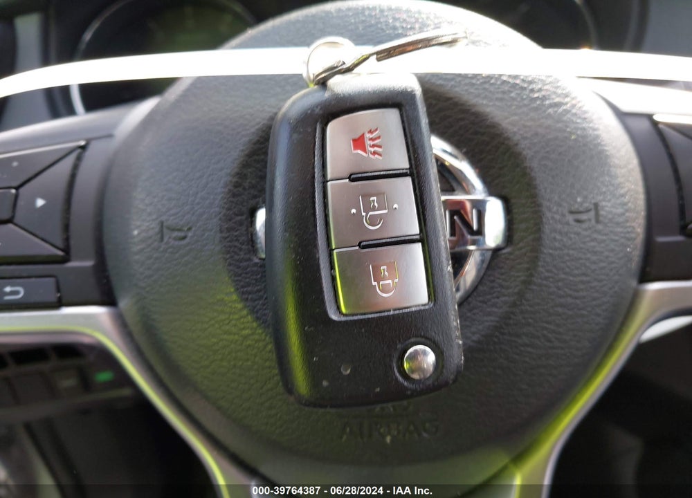 2019 NISSAN ROGUE S VIN: 5N1AT2MTXKC800295