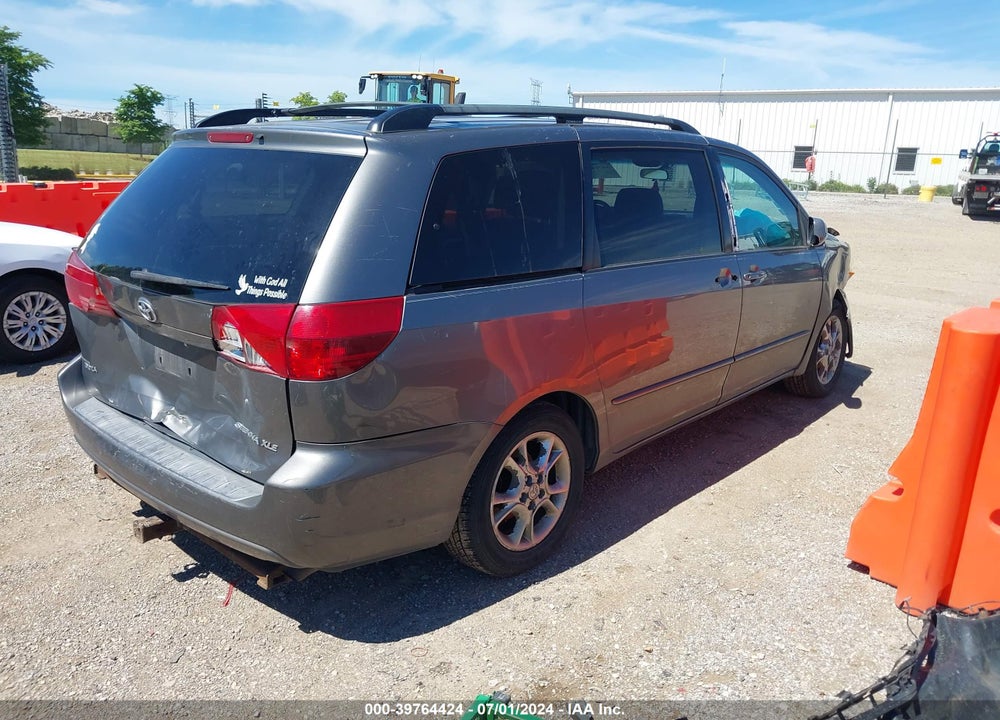 2005 TOYOTA SIENNA XLE VIN: 5TDZA22C85S271187