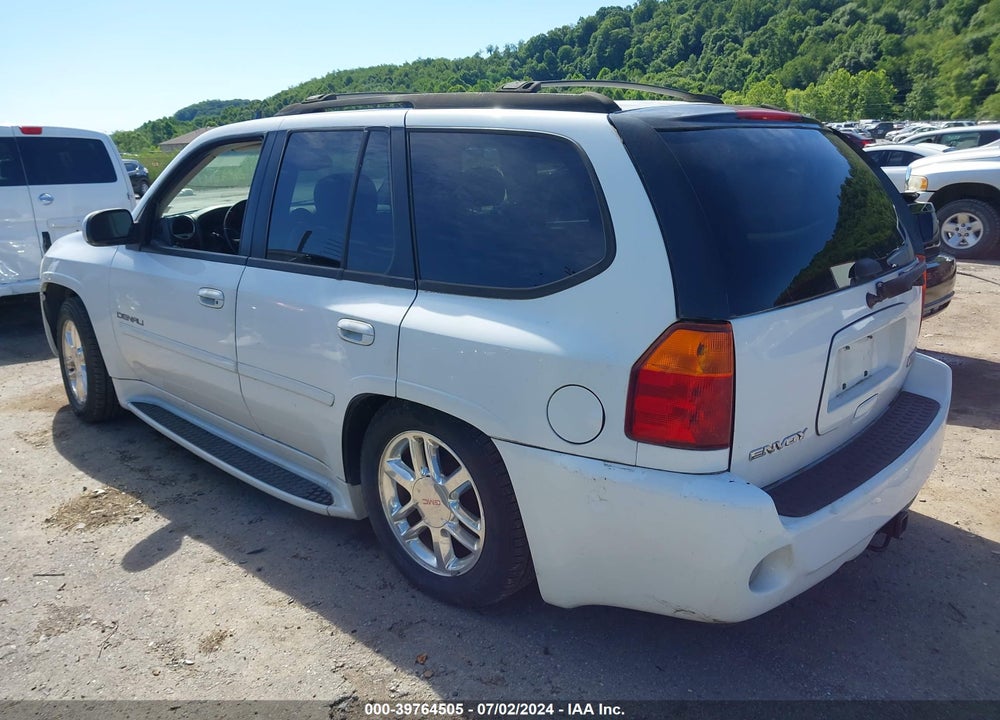 2007 GMC ENVOY DENALI VIN: 1GKET63MX72153552