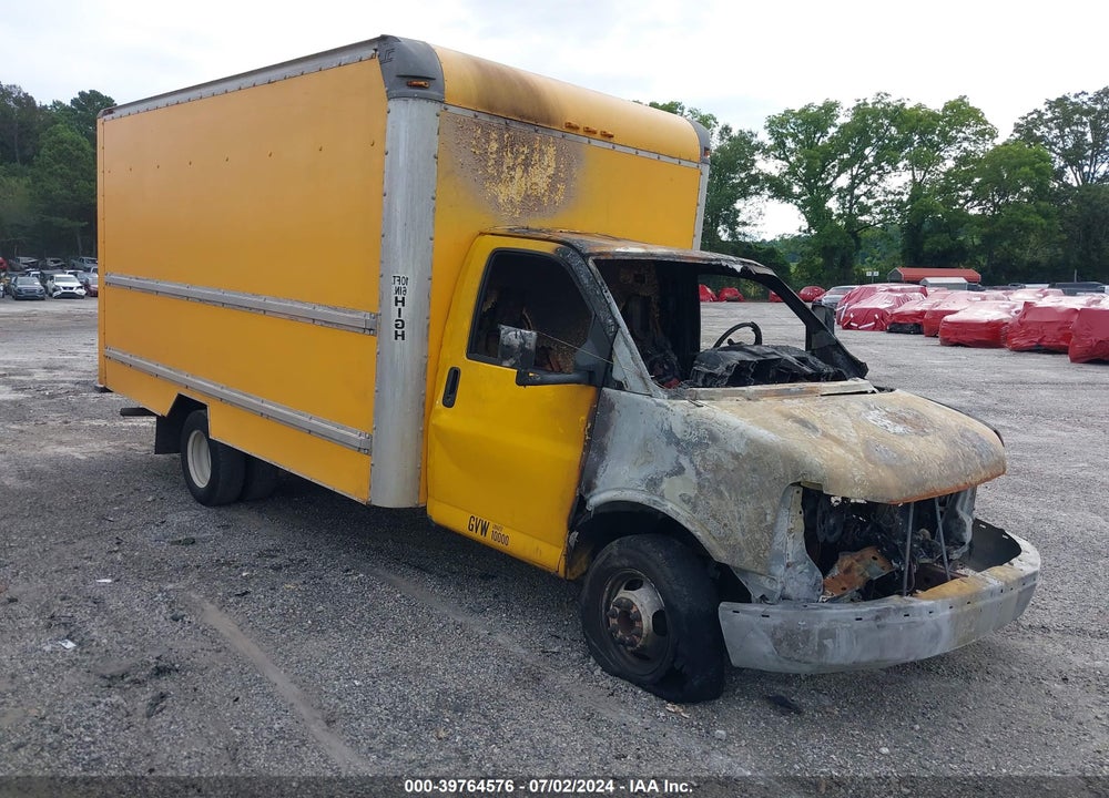 2005 GMC SAVANA 3500 STANDARD VIN: 1GDHG31U151910173