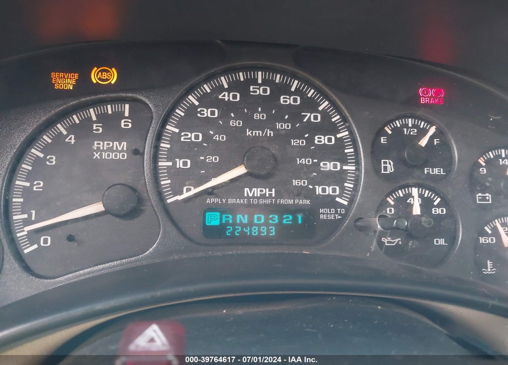 2002 CHEVROLET TAHOE LS VIN: 1GNEC13T42R329167