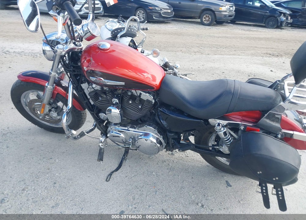 2013 HARLEY-DAVIDSON XL1200 C VIN: 1HD1CT31XDC444006