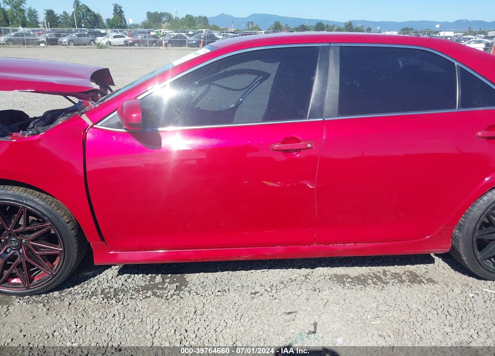 2014 TOYOTA CAMRY SE VIN: 4T1BF1FK5EU865452