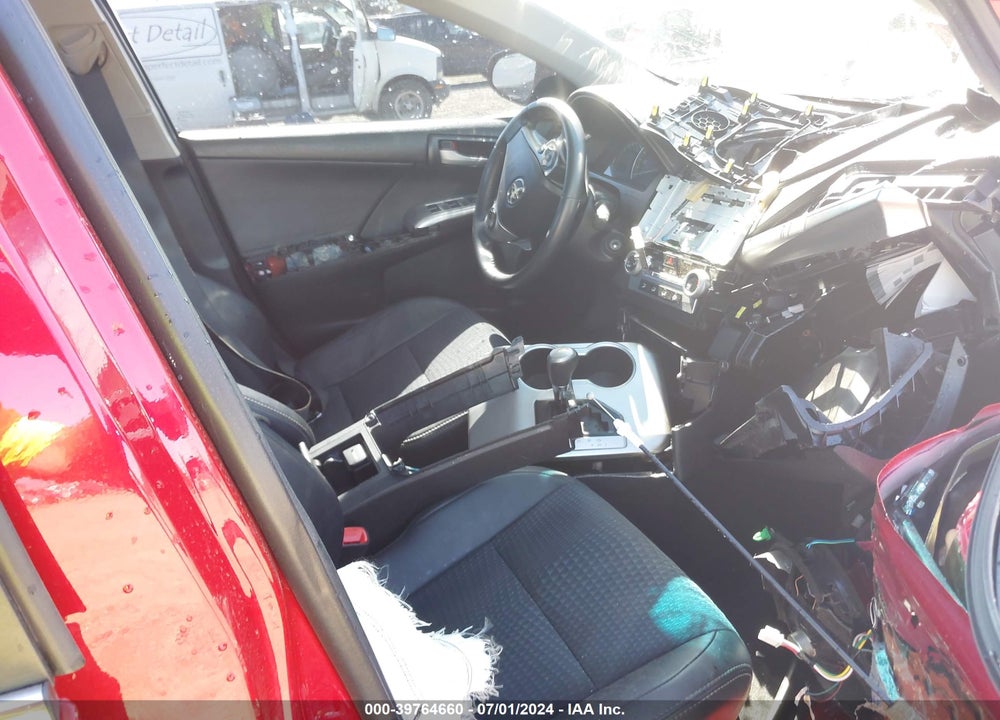 2014 TOYOTA CAMRY SE VIN: 4T1BF1FK5EU865452