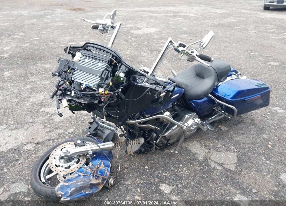 2015 HARLEY-DAVIDSON FLTRXS ROAD GLIDE SPECIAL VIN: 1HD1KTM18FB614342