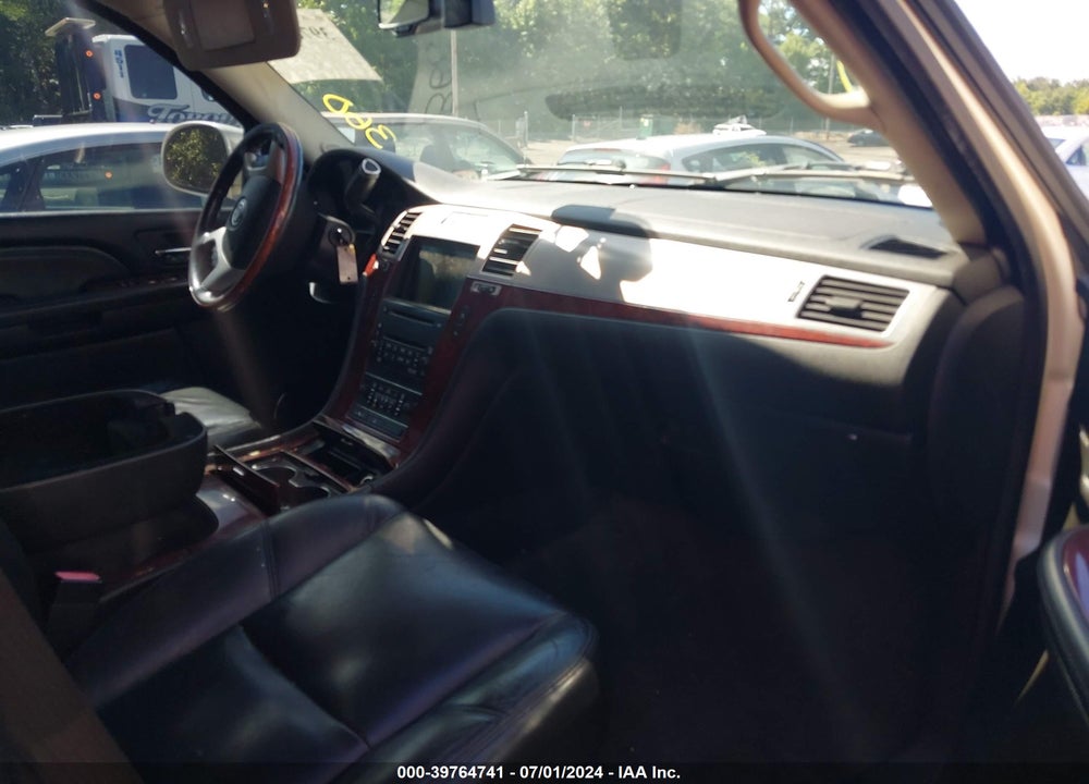 2008 CADILLAC ESCALADE STANDARD VIN: 1GYFK63878R130867
