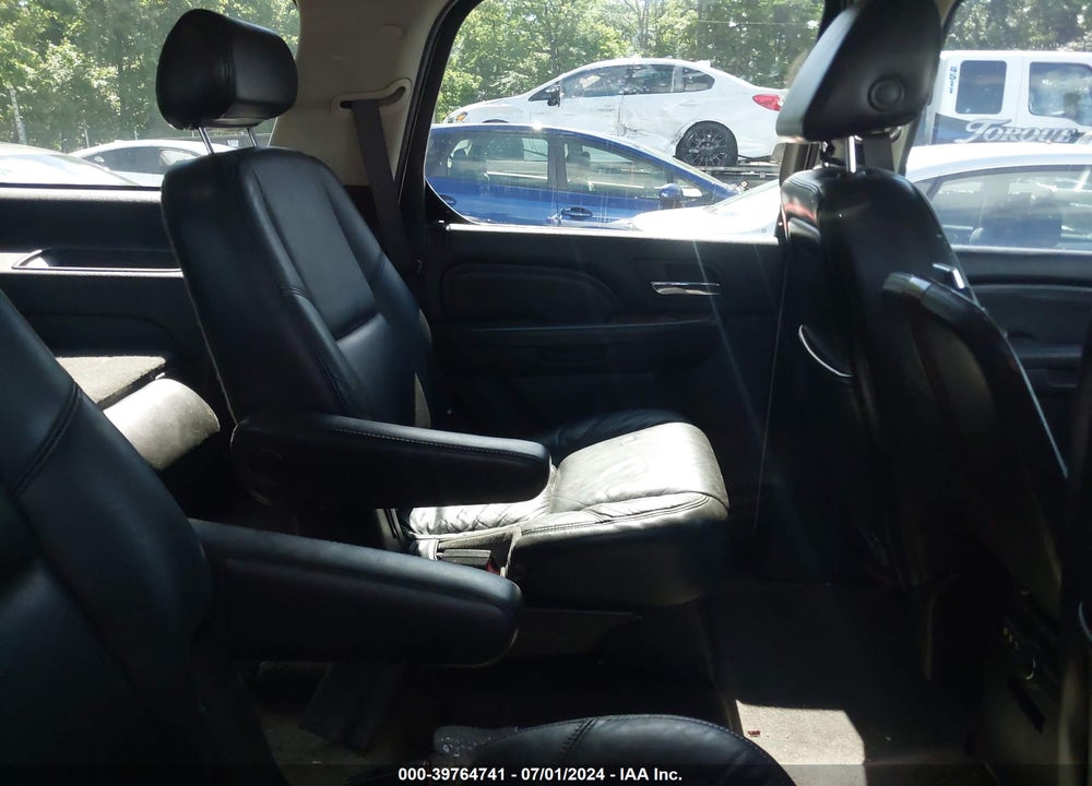 2008 CADILLAC ESCALADE STANDARD VIN: 1GYFK63878R130867