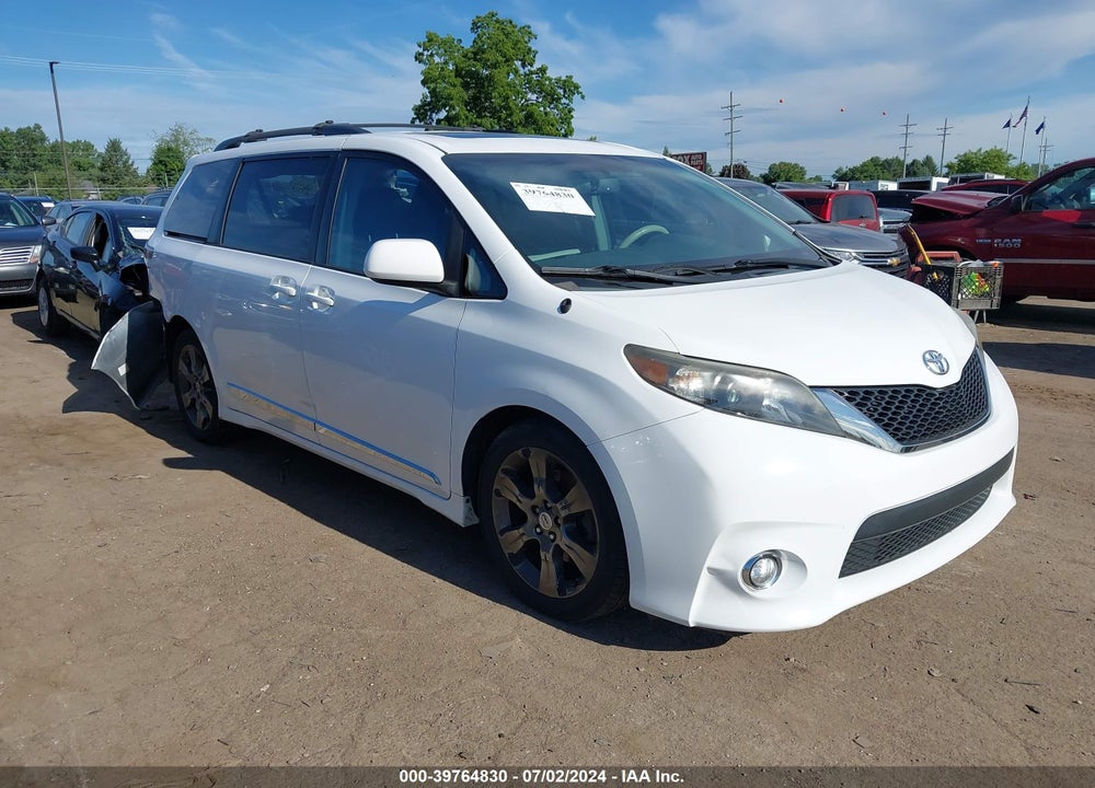 2012 TOYOTA SIENNA SE 8 PASSENGER VIN: 5TDXK3DC1CS211854