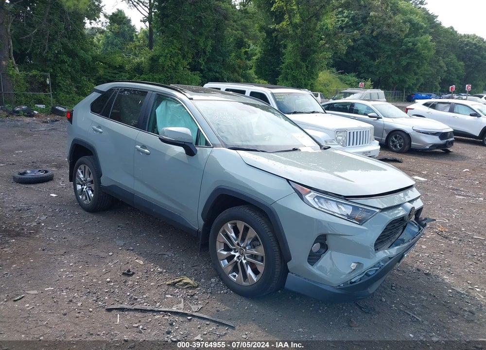 2021 TOYOTA RAV4 XLE PREMIUM VIN: 2T3A1RFV3MW204995