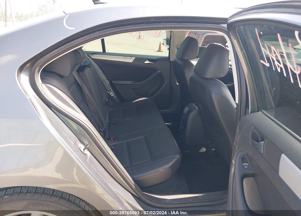 2013 VOLKSWAGEN JETTA 2.5L SE VIN: 3VWBX7AJ2DM355630