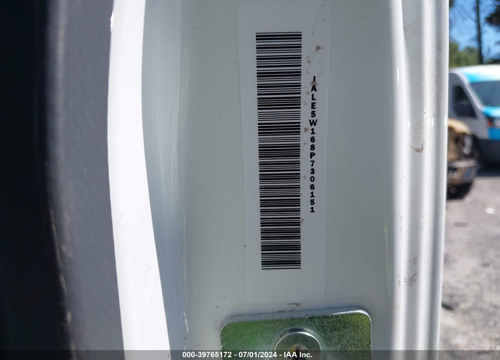 2023 ISUZU NRR VIN: JALE5W168P7306151
