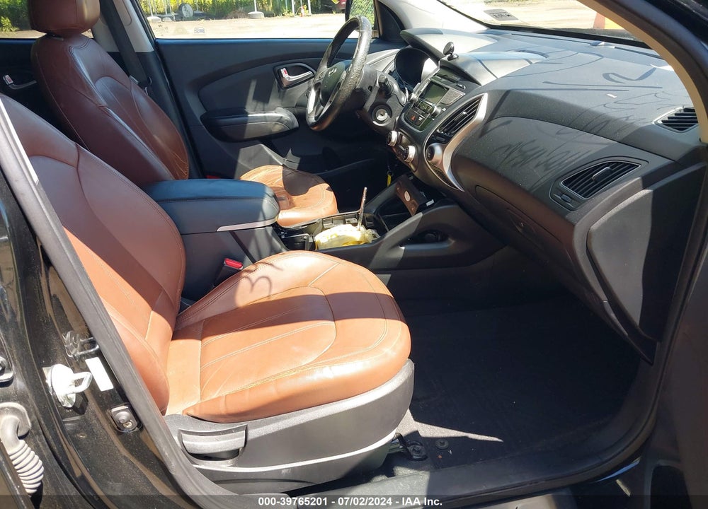 2011 HYUNDAI TUCSON LIMITED VIN: KM8JUCAC3BU211848