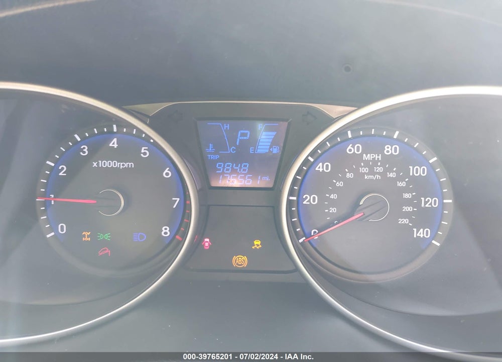 2011 HYUNDAI TUCSON LIMITED VIN: KM8JUCAC3BU211848