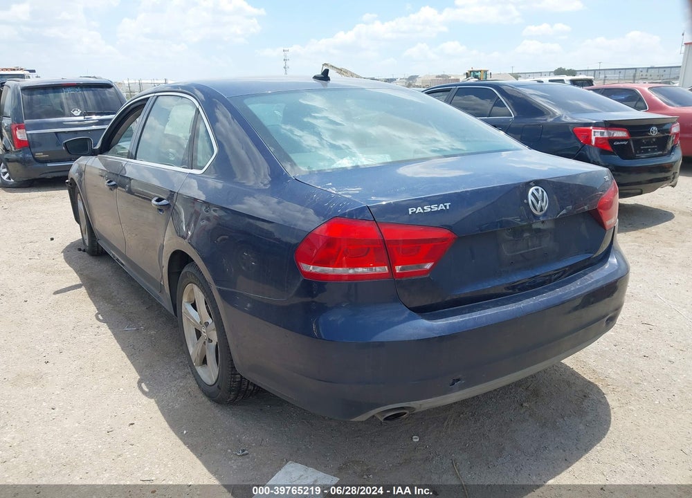 2013 VOLKSWAGEN PASSAT 2.5L SE VIN: 1VWBP7A33DC093975