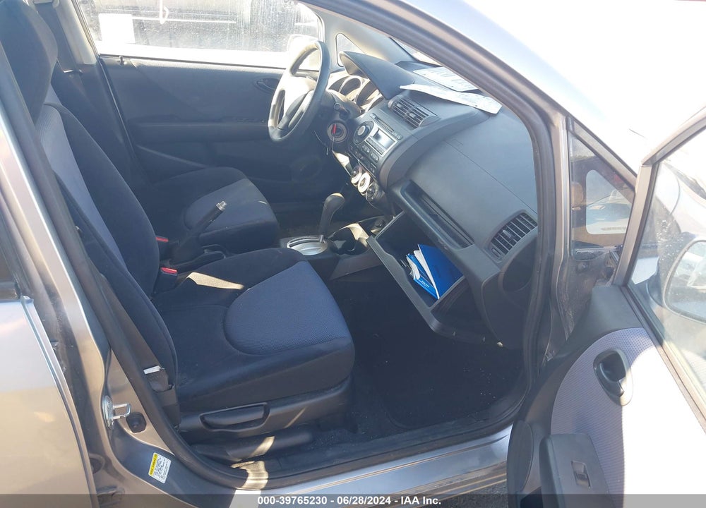 2008 HONDA FIT VIN: JHMGD38448S017569