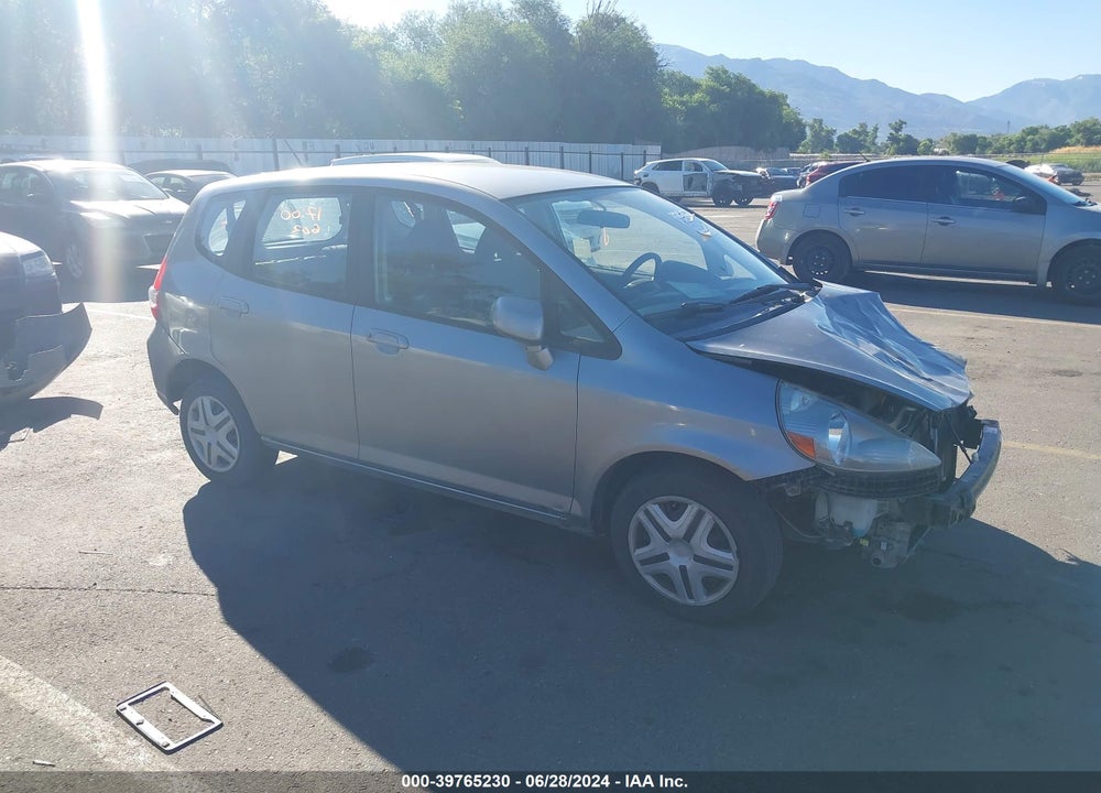 2008 HONDA FIT VIN: JHMGD38448S017569