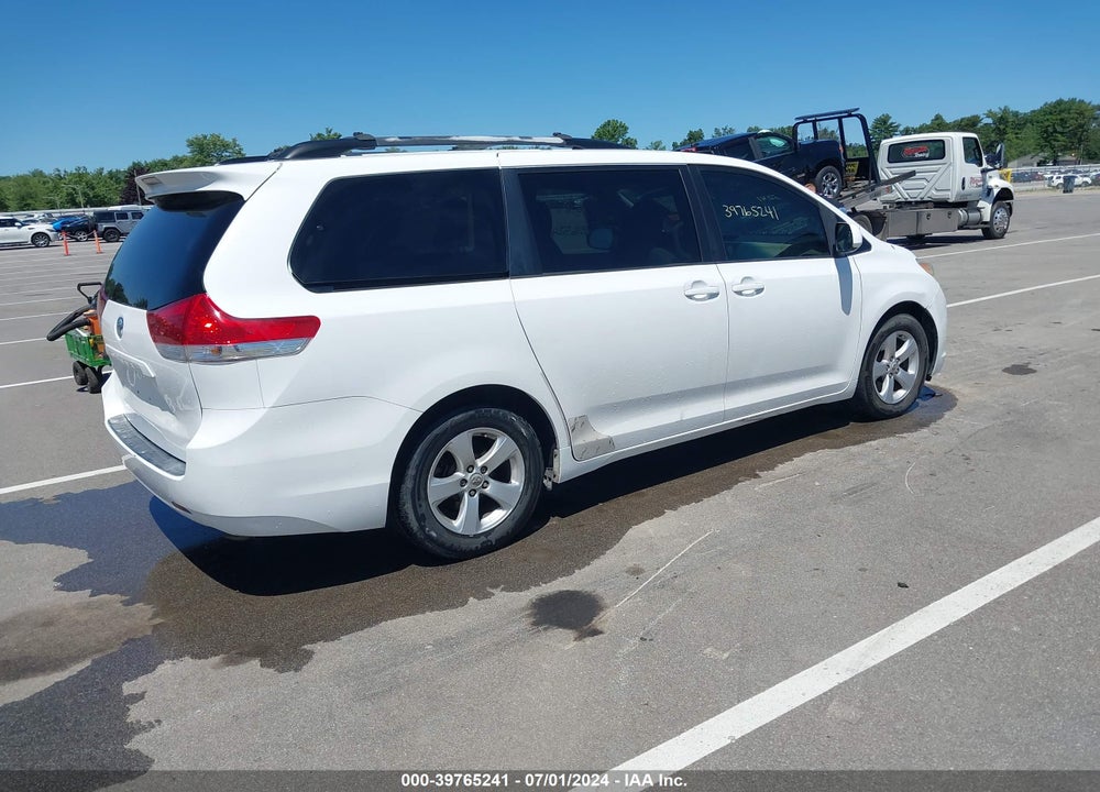 2011 TOYOTA SIENNA LE V6 VIN: 5TDKK3DC1BS175964
