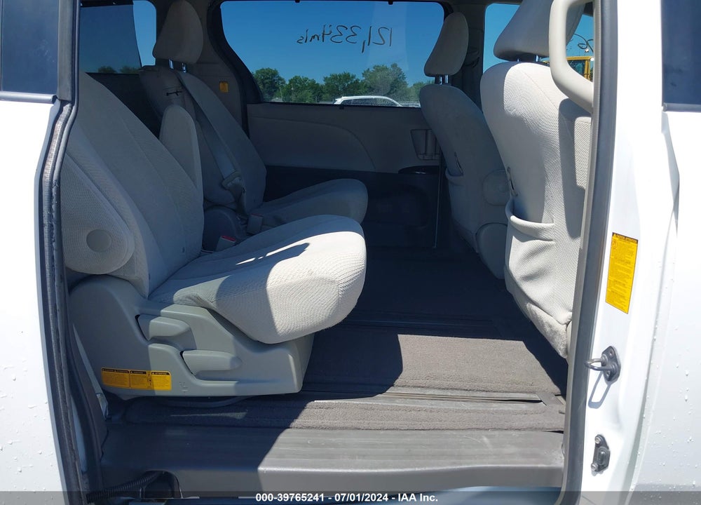 2011 TOYOTA SIENNA LE V6 VIN: 5TDKK3DC1BS175964