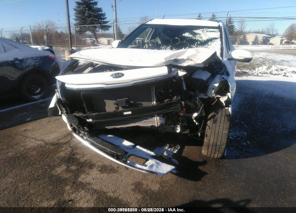 2021 KIA SELTOS SX TURBO VIN: KNDETCA24M7183320