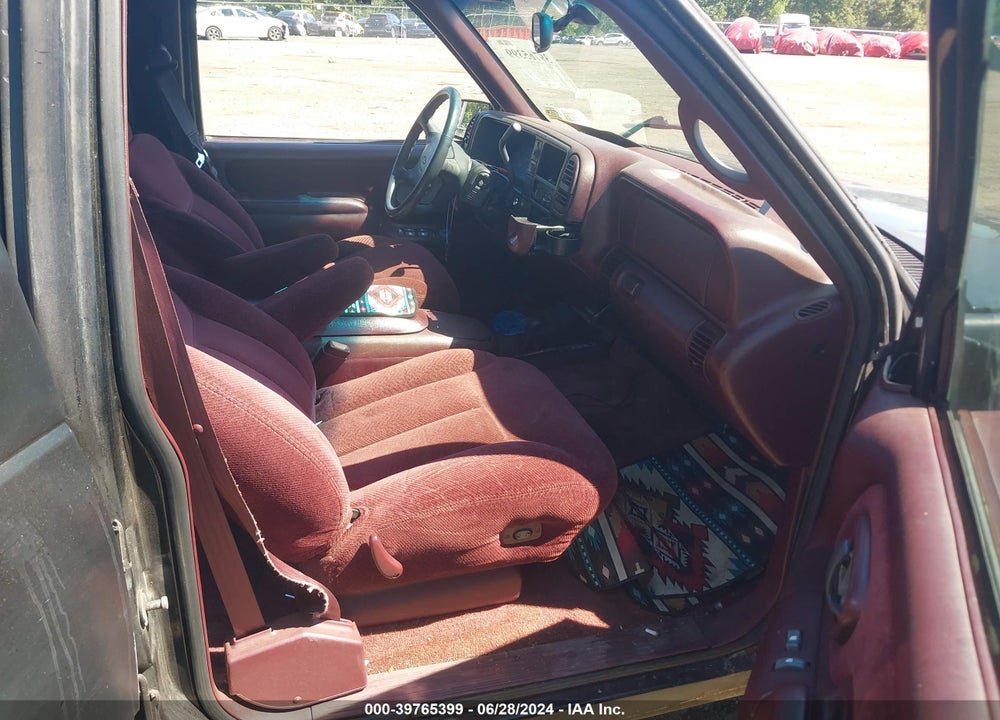 1997 CHEVROLET TAHOE LS VIN: 1GNEK13R5VJ404758