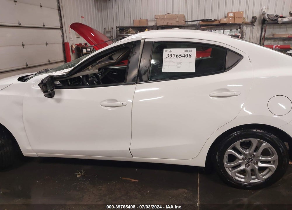 2016 SCION IA VIN: 3MYDLBZV3GY102803