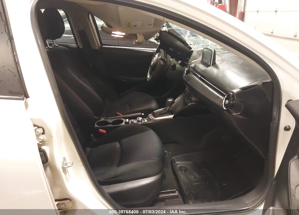 2016 SCION IA VIN: 3MYDLBZV3GY102803