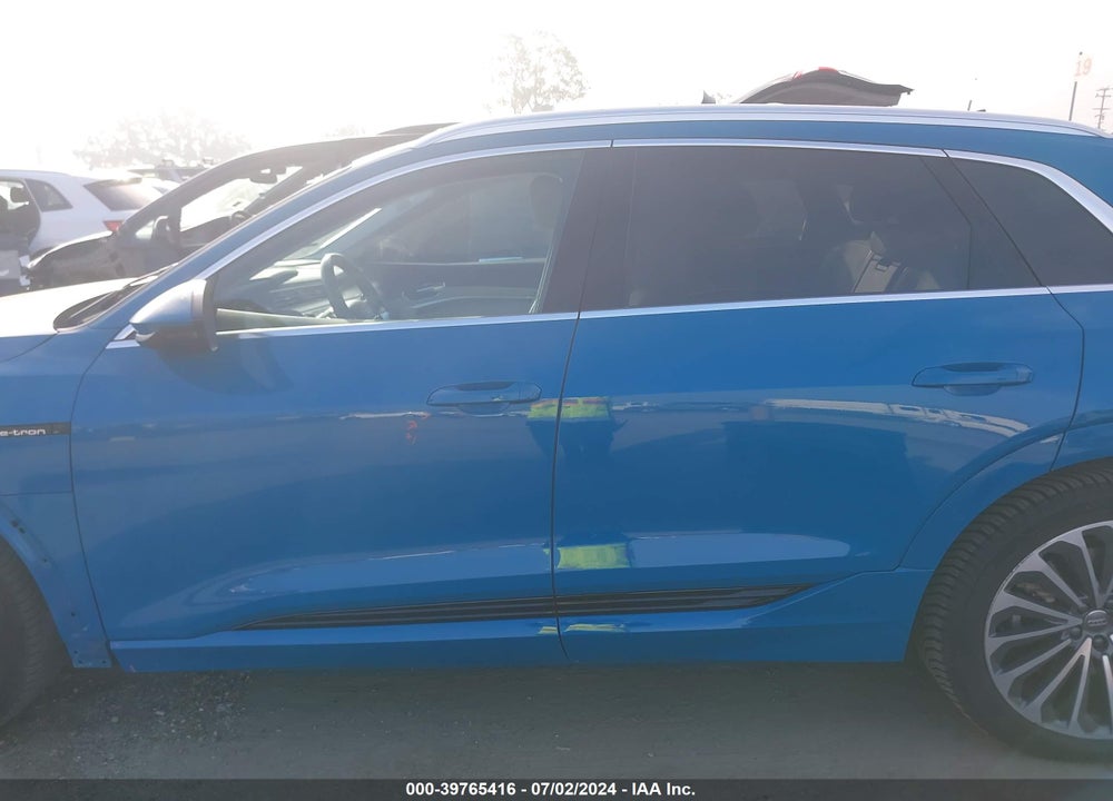 2019 AUDI E-TRON PREMIUM PLUS VIN: WA1VAAGE9KB021019