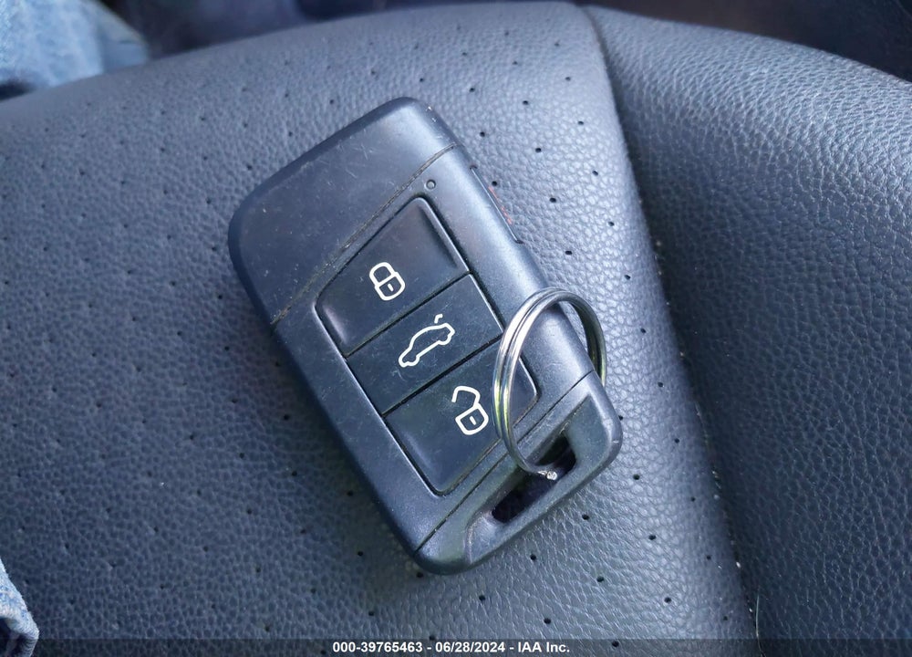 2019 VOLKSWAGEN JETTA 1.4T SEL VIN: 3VWE57BUXKM081019