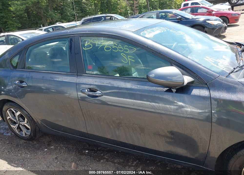 2020 KIA FORTE LXS VIN: 3KPF24AD9LE195802