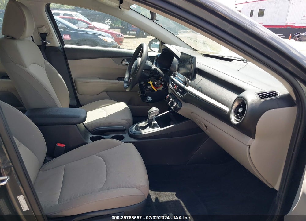 2020 KIA FORTE LXS VIN: 3KPF24AD9LE195802